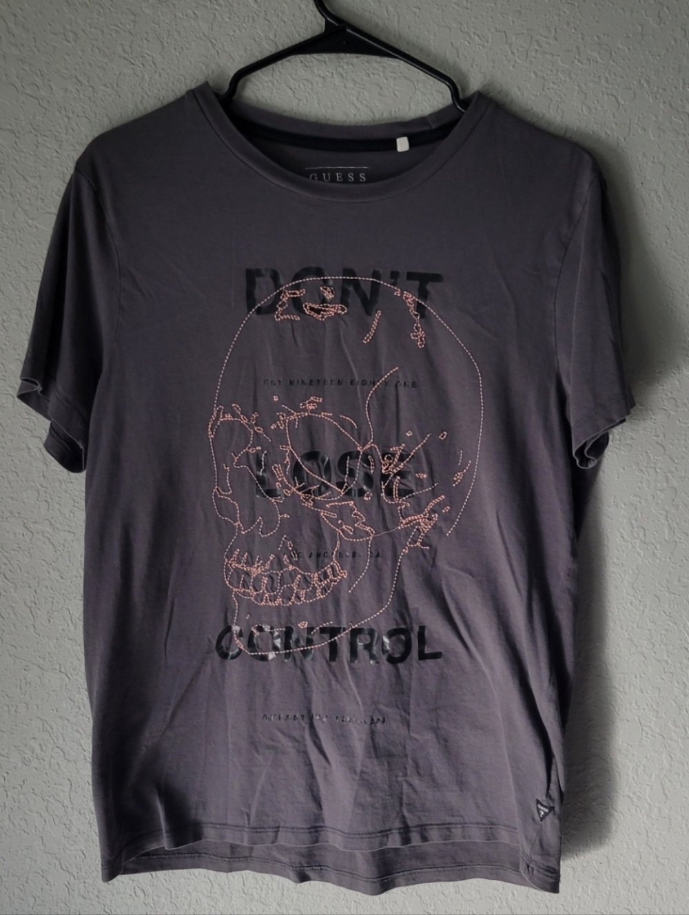 Vintage GUESS Mens Short Sleeve T Shirt Small Skull Embroidery Y2K Graphic Tee